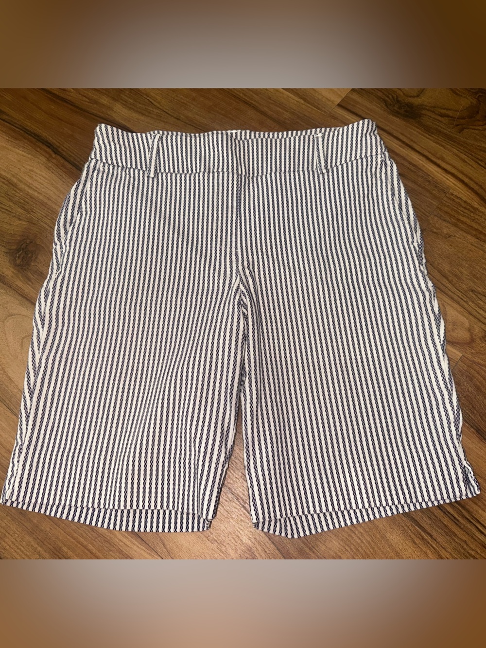 Hilary Radley Navy White Striped Pull On Shorts Medium